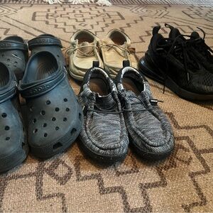 Sz 6 shoe lot, crocs,hey dudes,Nike